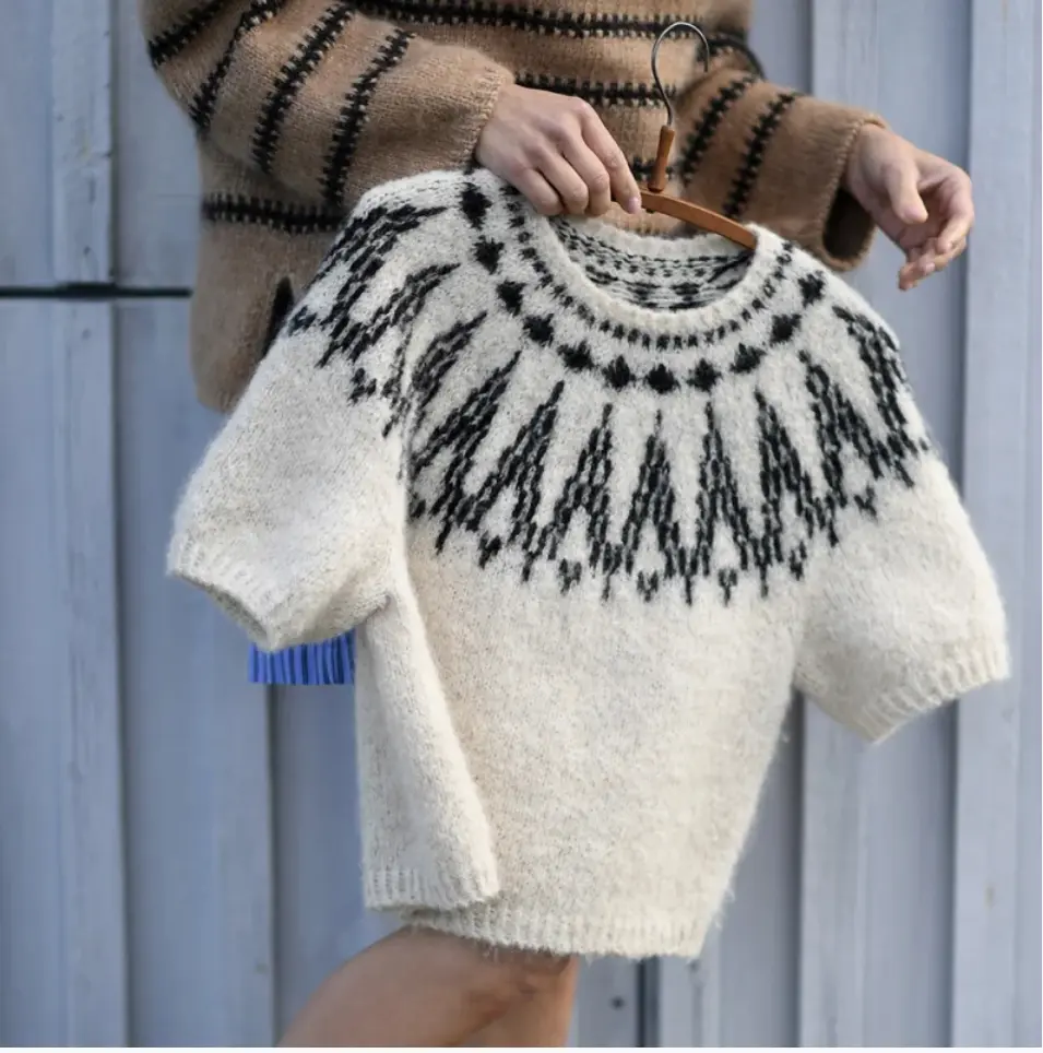 Anne Ventzels sommerstrik Aluna tee